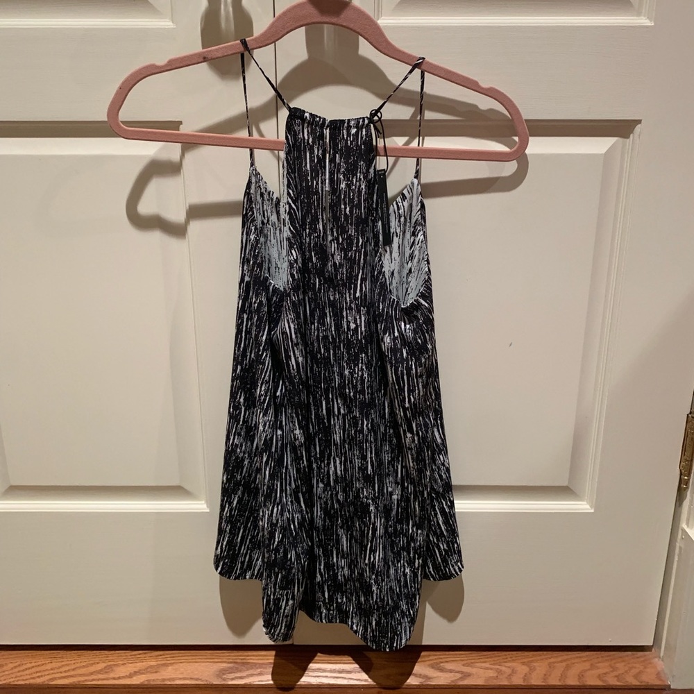Express Tank Top - Picture 6 of 8